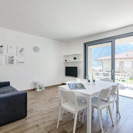 Silvia House - The House Of Travelers Apartment *